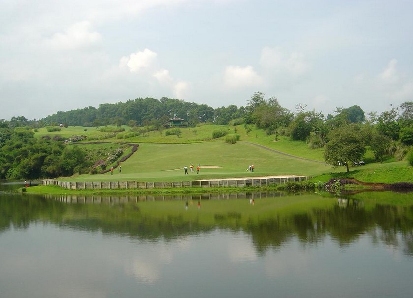 Designed by Ross C. Watson, an acclaimed Australian golf course architect, Lido Golf Club first opened in 1994 and quickly gained popularity among golfers from across Indonesia and abroad. Designed by Ross C. Watson, an acclaimed Australian golf course architect, Lido Golf Club first opened in 1994 and quickly gained popularity among golfers from across Indonesia and abroad.