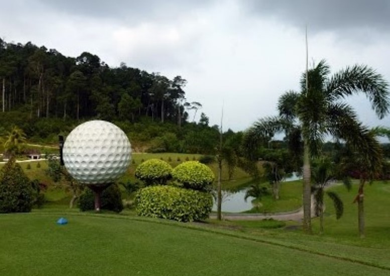 Batam Hills Golf Resort, Luxurious Golf Course in Batam Island