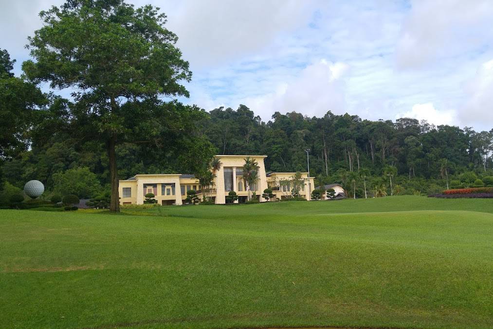 Keunggulan Kompetitif Batam Hills Golf Resort