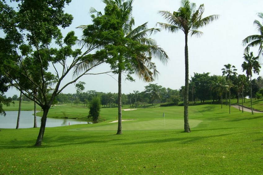 Sedana Golf & Country Club, The Golfer’s Paradise Among Industrial Area