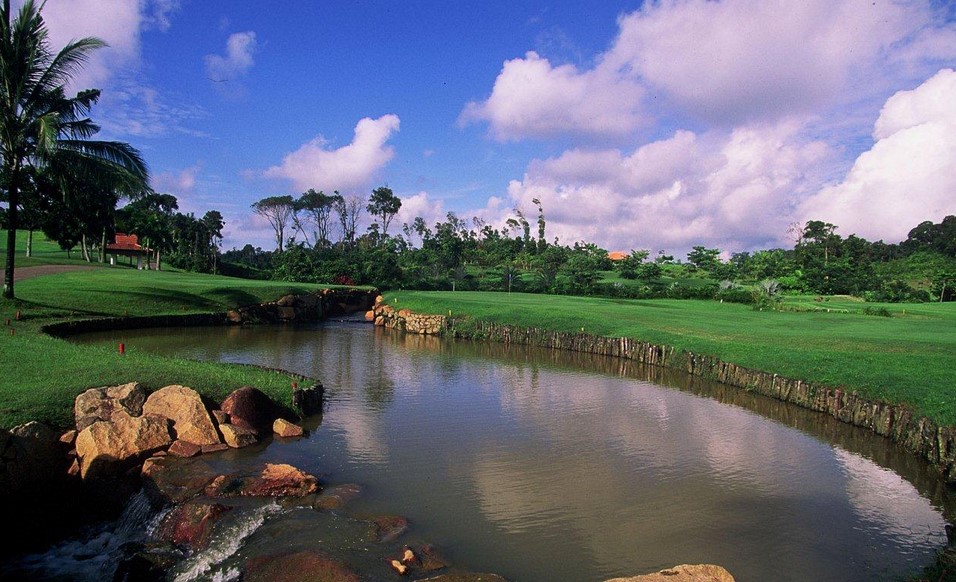The Ian Baker-Finch Woodlands Course: Tantangan Teknis di Tengah Hutan Tropis The Ian Baker-Finch Woodlands Course: Tantangan Teknis di Tengah Hutan Tropis