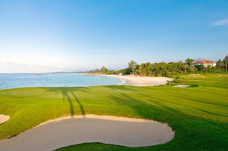 The Jack Nicklaus Sea View Course: Menantang dalam Balutan Pemandangan Samudra The Jack Nicklaus Sea View Course: Menantang dalam Balutan Pemandangan Samudra