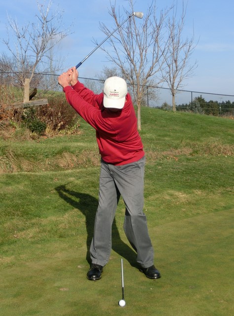 Backswing: Menyimpan Tenaga untuk Pukulan