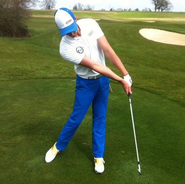 Downswing: Mengalirkan Energi dengan Timing Tepat