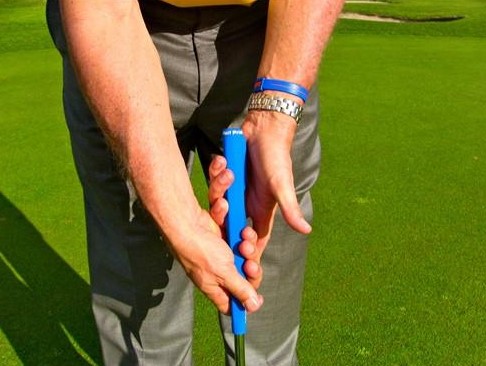 Mengatur Letak Tangan – Fondasi Pegangan yang Benar Mengatur Letak Tangan – Fondasi Pegangan yang Benar