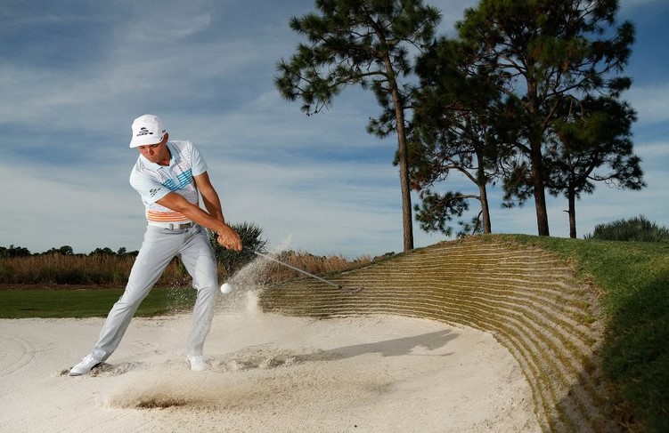 Melatih Teknik Greenside Bunker Secara Konsisten Melatih Teknik Greenside Bunker Secara Konsisten