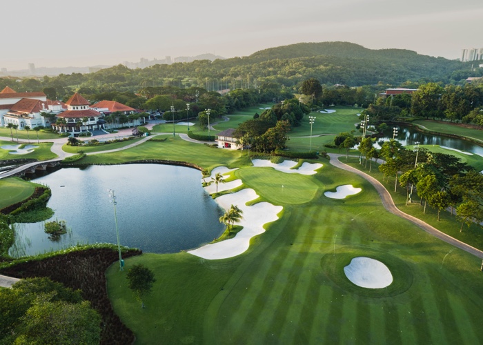 One of TPC Kuala Lumpur’s defining features is its dual-course design, offering two 18-hole layouts with entirely different playing experiences: the West Course and the East Course. One of TPC Kuala Lumpur’s defining features is its dual-course design, offering two 18-hole layouts with entirely different playing experiences: the West Course and the East Course.