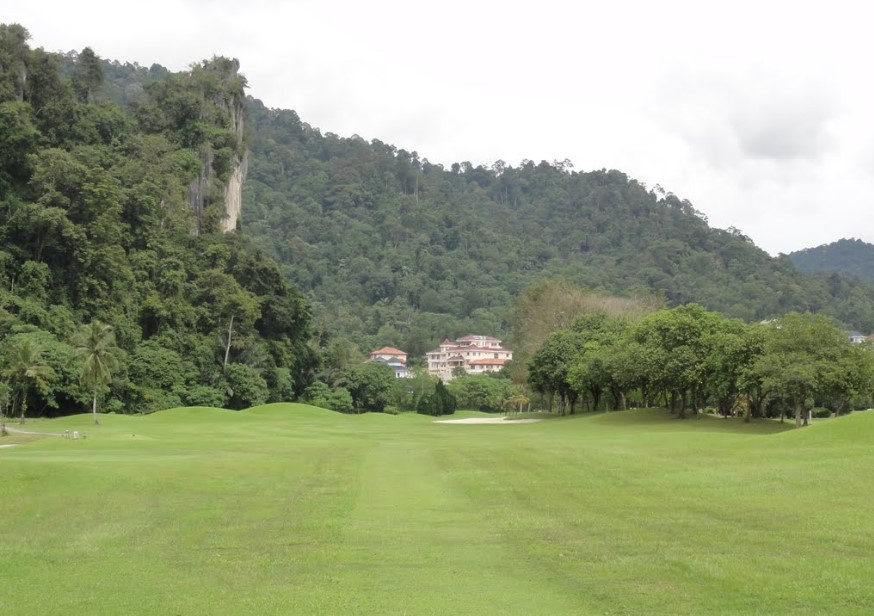 Review Lengkap Templer Park Country Club: Surga Golf dengan Latar Bukit Kapur Ikonik Review Lengkap Templer Park Country Club: Surga Golf dengan Latar Bukit Kapur Ikonik