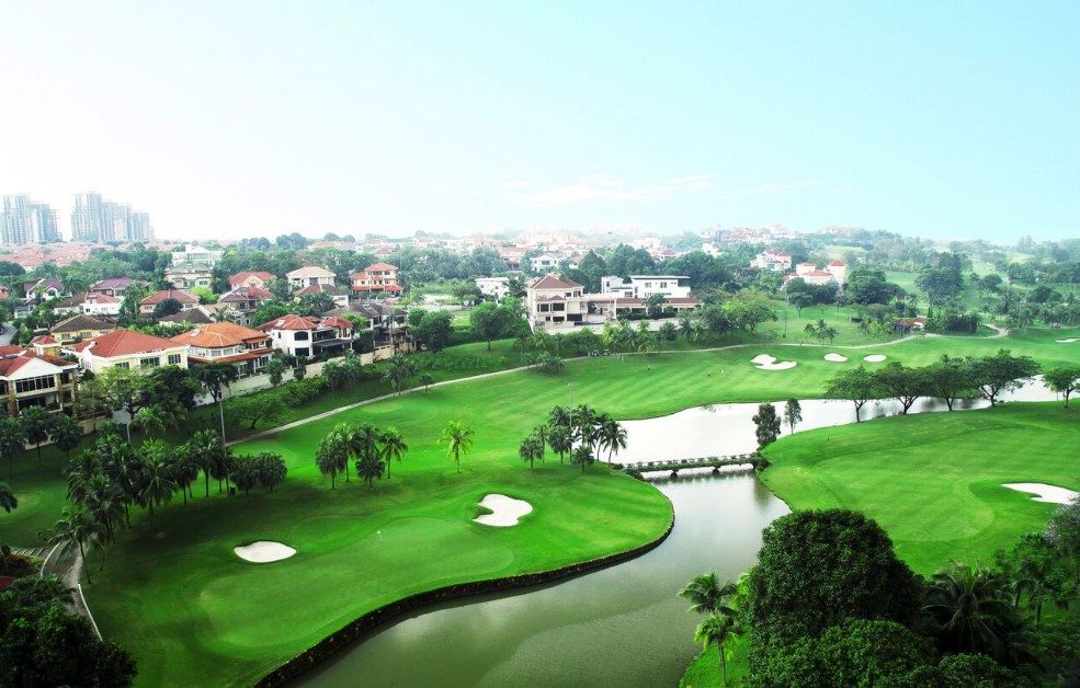 Tropicana Golf and Country Resort features 27 holes split between two courses—East Course and West Course—designed by Australian architect Graham Marsh (Marsh-Watson Pty Ltd). Tropicana Golf and Country Resort features 27 holes split between two courses—East Course and West Course—designed by Australian architect Graham Marsh (Marsh-Watson Pty Ltd).