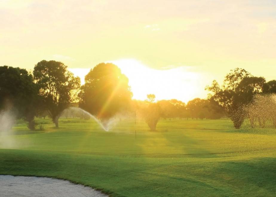 สนามกอล์ฟคูคุป: การออกแบบและความท้าทาย สนามกอล์ฟคูคุป: การออกแบบและความท้าทาย