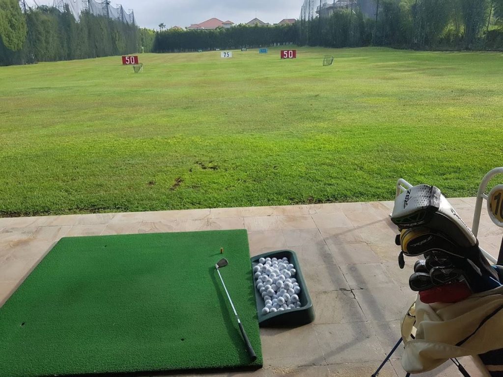 Pakuwon Golf & Family Club enhances its premium experience with a full suite of first-class amenities designed for comfort, convenience, and recreation. Pakuwon Golf & Family Club enhances its premium experience with a full suite of first-class amenities designed for comfort, convenience, and recreation.