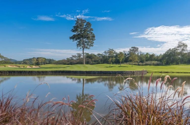 Chatrium Golf Resort Soi Dao Chanthaburi 의 코스 전경