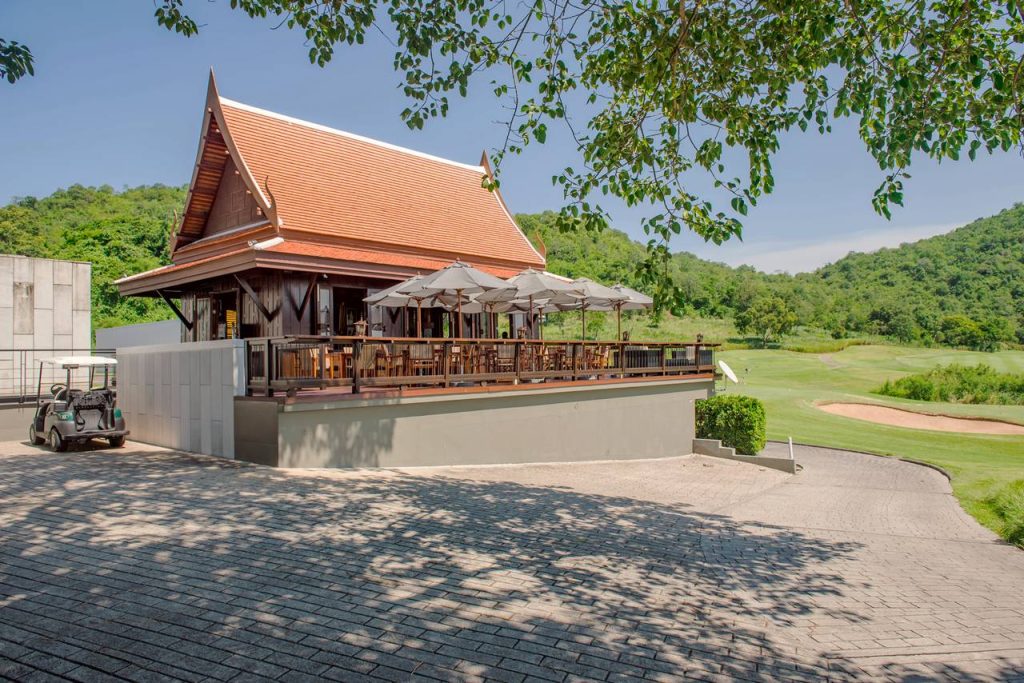 Pemandangan Tropis yang Menakjubkan dari Setiap Sudut Lapangan Di Pineapple Valley Golf Club Hua Hin Pemandangan Tropis yang Menakjubkan dari Setiap Sudut Lapangan Di Pineapple Valley Golf Club Hua Hin