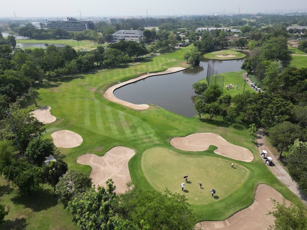 One of the main reasons Bangkok Golf Club is so highly regarded is its year-round exceptional course maintenance.