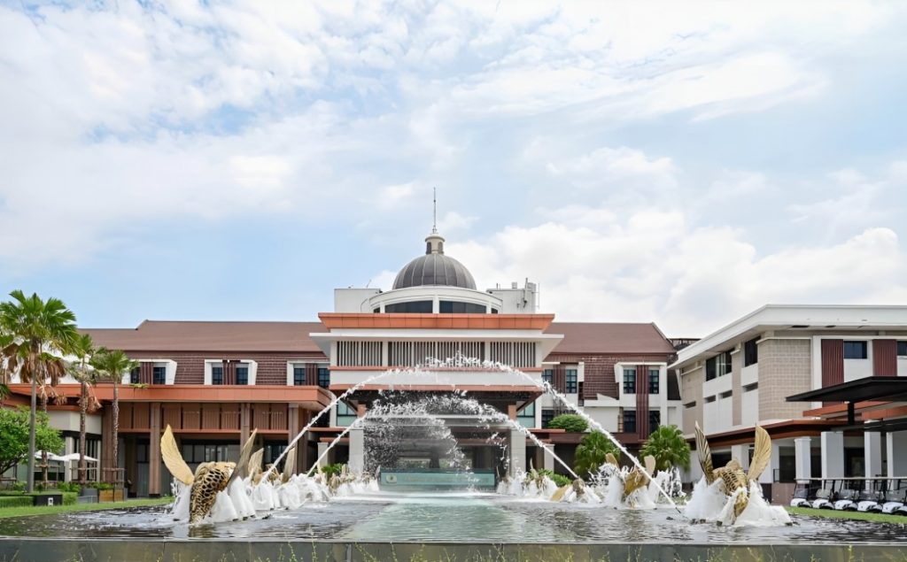 With average ratings between 4.3 and 4.7 on platforms such as Golfasian, 18Birdies, and Booking.com (for the hotels), Summit Windmill Golf Club holds a solid reputation among Southeast Asia’s golfing elite.