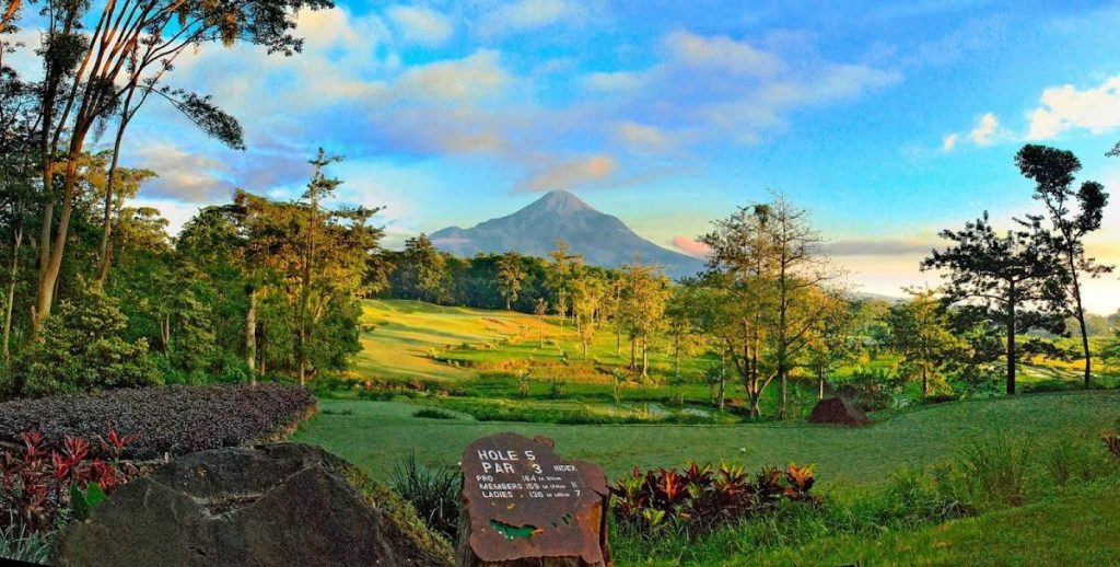 Sebagai resort golf kelas dunia, Finna Golf and Country Club menyediakan berbagai fasilitas premium untuk memastikan kenyamanan maksimal bagi para tamu dan pemain.