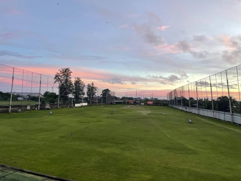 Ada beberapa alasan mengapa Udayana Golf Driving Range dianggap sebagai salah satu fasilitas golf terbaik di Bali
