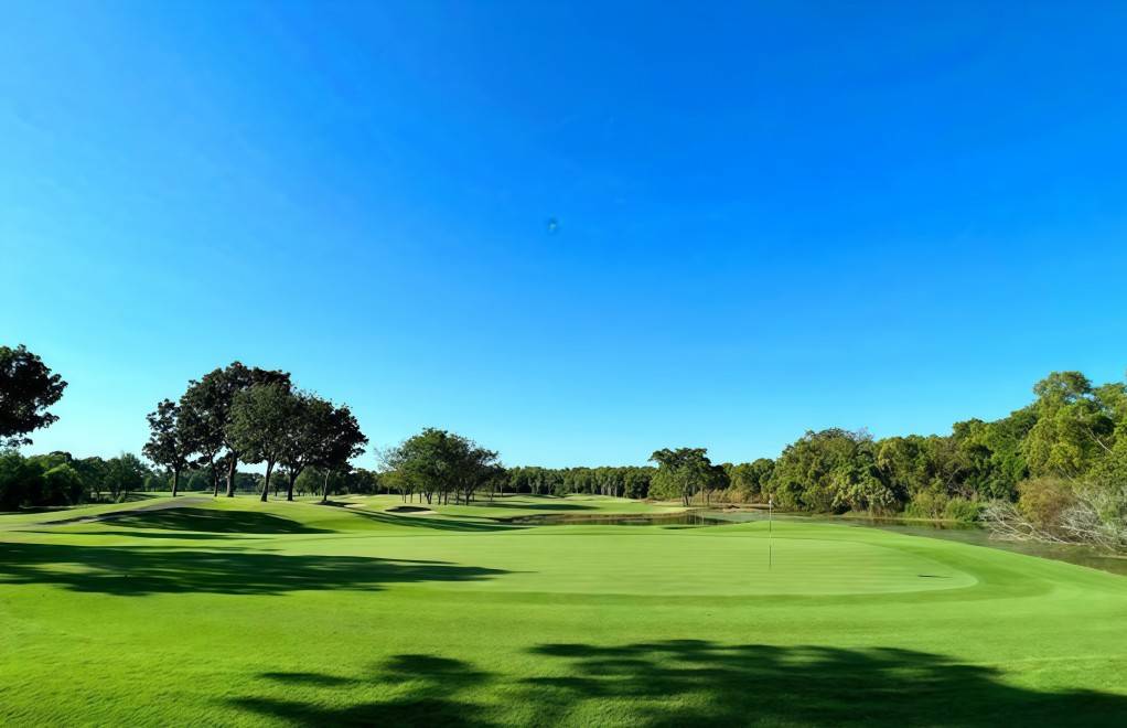 Rekomendasi Itinerary & Tips Praktis untuk Traveler Golf Rekomendasi Itinerary & Tips Praktis untuk Traveler Golf