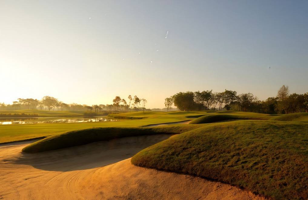 Green Fee, Biaya & Paket Stay And Play Di Lotus Valley Golf Resort – Opsi Fleksibel untuk Semua Golfer Green Fee, Biaya & Paket Stay And Play Di Lotus Valley Golf Resort – Opsi Fleksibel untuk Semua Golfer