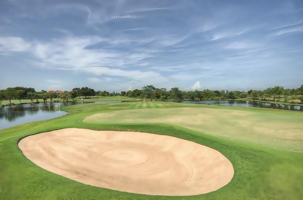 Bangpoo Golf and Sport sering diposisikan sebagai salah satu pilihan value di area Samut Prakan.
