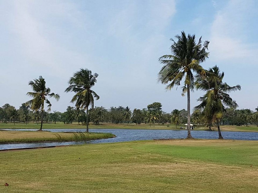 NCR Golf Club memiliki layout 18 hole dengan standar par-72. NCR Golf Club memiliki layout 18 hole dengan standar par-72.