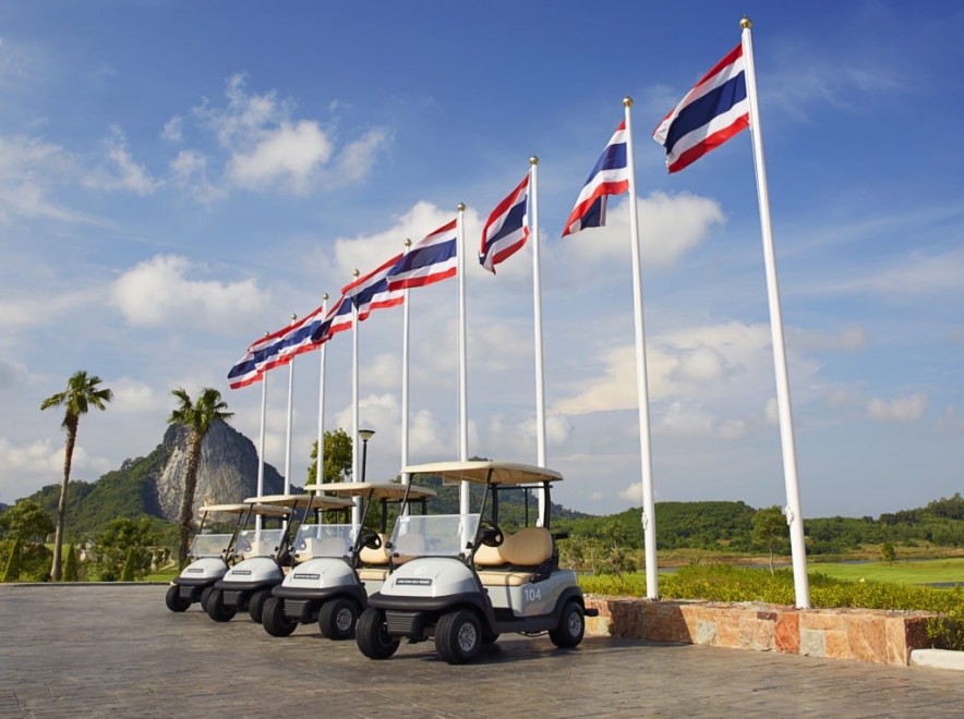 Chee Chan Golf Resort paling tepat diposisikan sebagai premium scenic championship course di Pattaya.