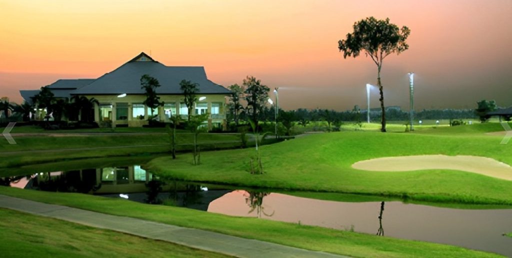 Opsi Night Golf di Rachakram Golf Club Opsi Night Golf di Rachakram Golf Club