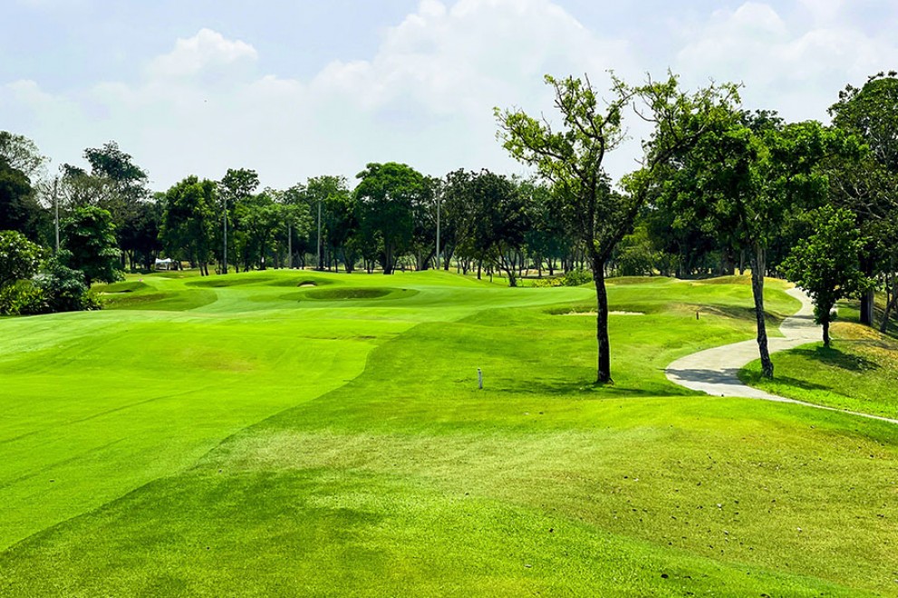 Sekitar clubhouse Bangsai Country Club