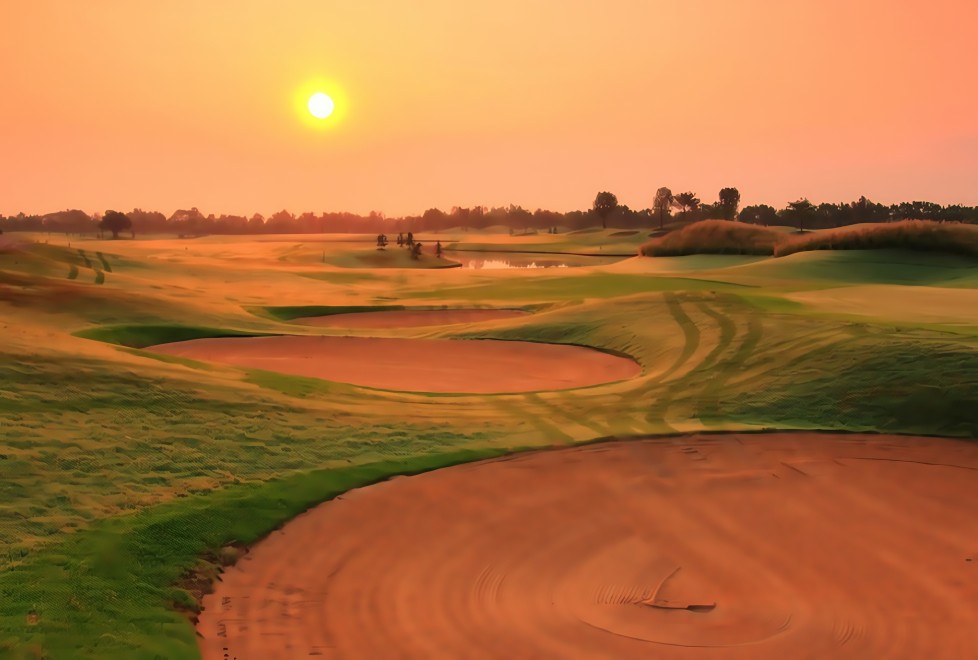 Cascata Golf Club の開けたフェアウェイ