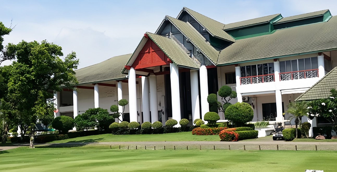 Sekitar clubhouse Flora Ville Golf and Country Club
