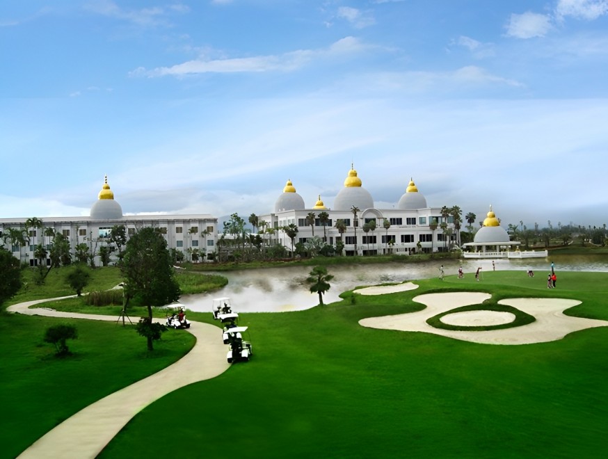 Gassan Panorama Golf Club のクラブハウス周辺