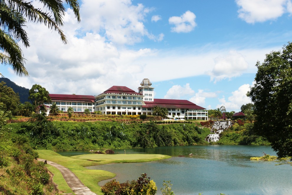 Katathong Golf Resort & Spa の水が絡むグリーン