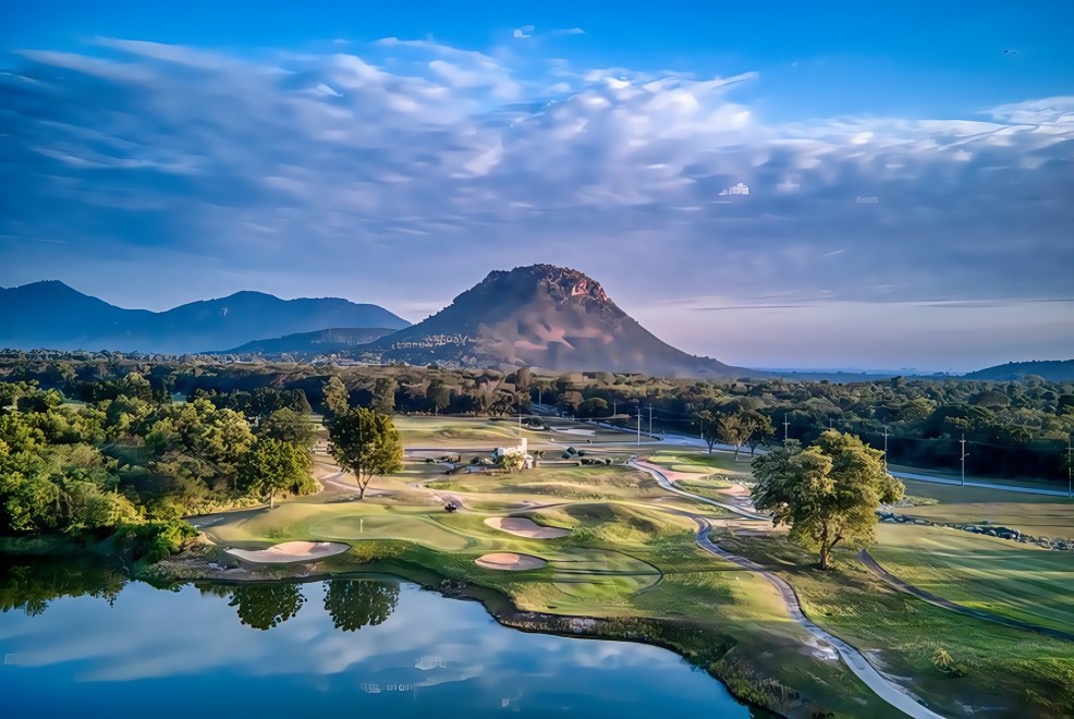 Lake View Resort and Golf Club のクラブハウスとホテル