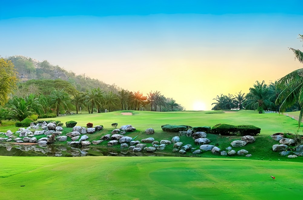 Palm Hills Golf Club and Residence のクラブハウスと施設