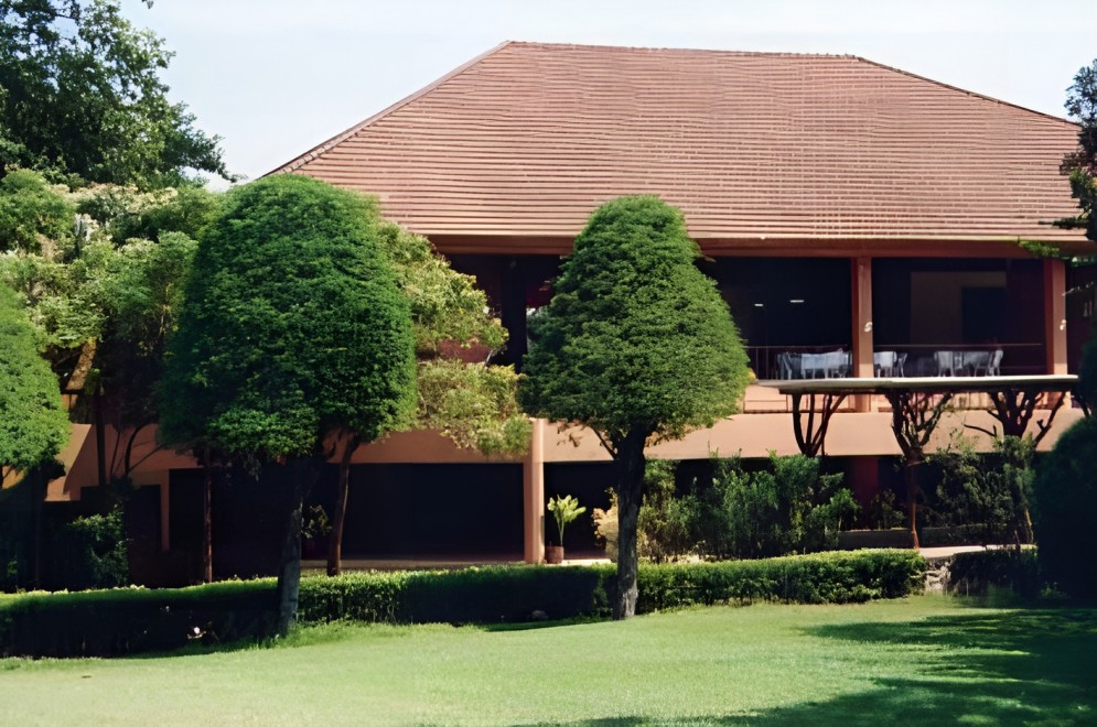 Royal Hua Hin Golf Course のクラブハウス周辺
