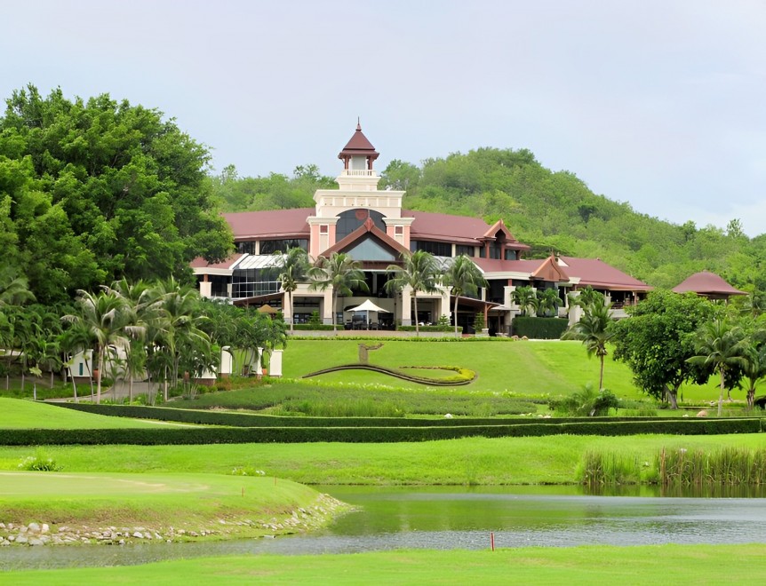 Springfield Royal Country Club のクラブハウスとリゾート施設