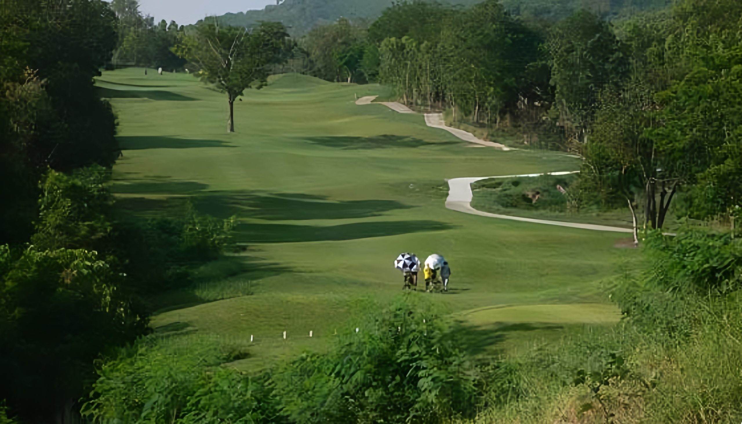 The Emerald Golf Club のクラブハウス周辺